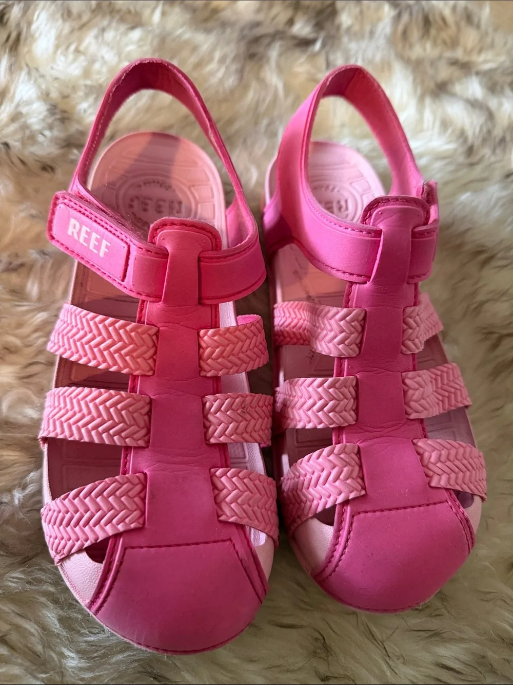 Reef Kids Pink Closed-Toe Sandals REEF water shoe beachy girls 3 foam croc like